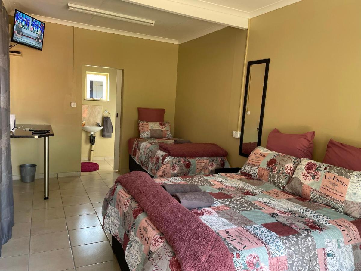 4 On Sirius Hotel Polokwane Luaran gambar