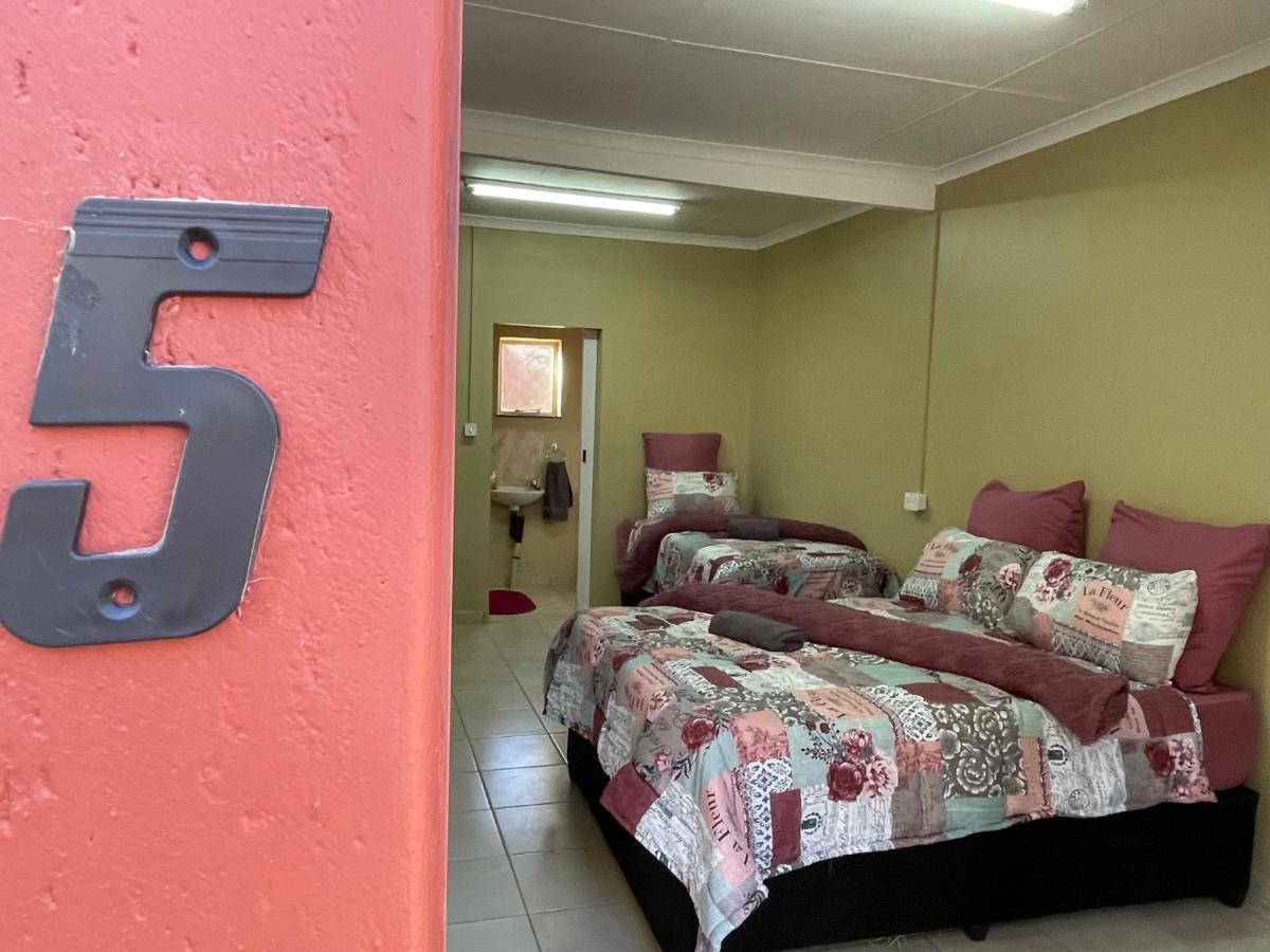 4 On Sirius Hotel Polokwane Luaran gambar