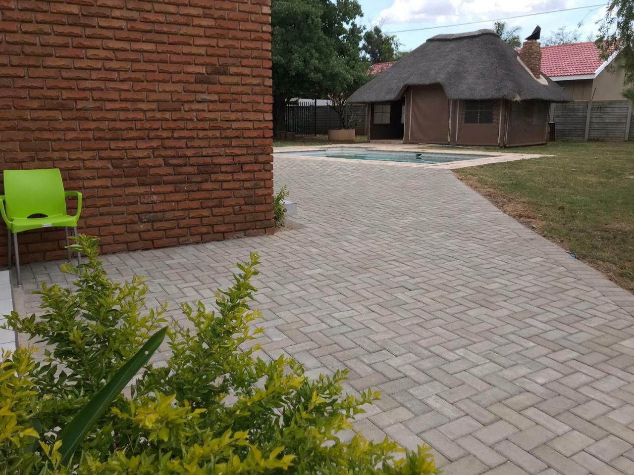 4 On Sirius Hotel Polokwane Luaran gambar