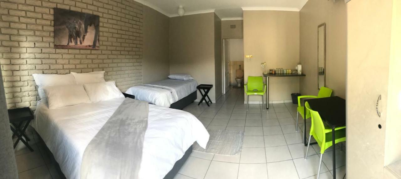 4 On Sirius Hotel Polokwane Luaran gambar