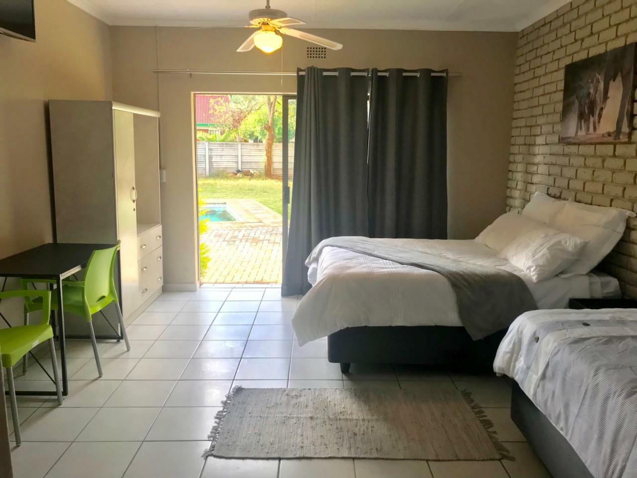 4 On Sirius Hotel Polokwane Luaran gambar