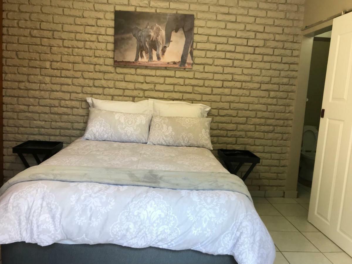 4 On Sirius Hotel Polokwane Luaran gambar